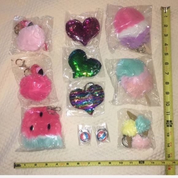 LAST ONE! Glitter Hot Pink Fuzzy Pom Pom Flamingo Keychain - Picture 5 of 5